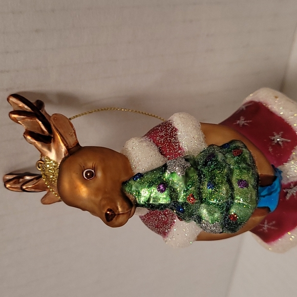 Adorable Reindeer Holding  a Christmas Tree Ornament - Picture 4 of 16